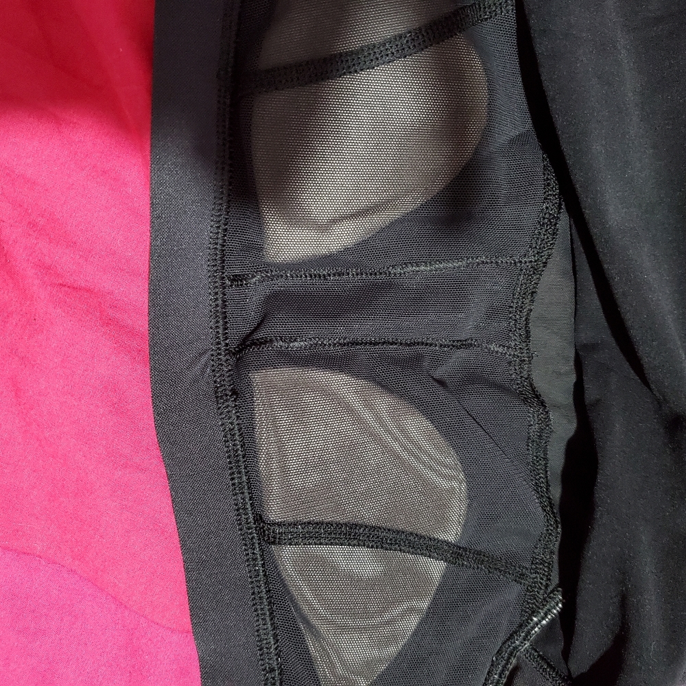 Women Lululemon tank top - Picture 8 of 9